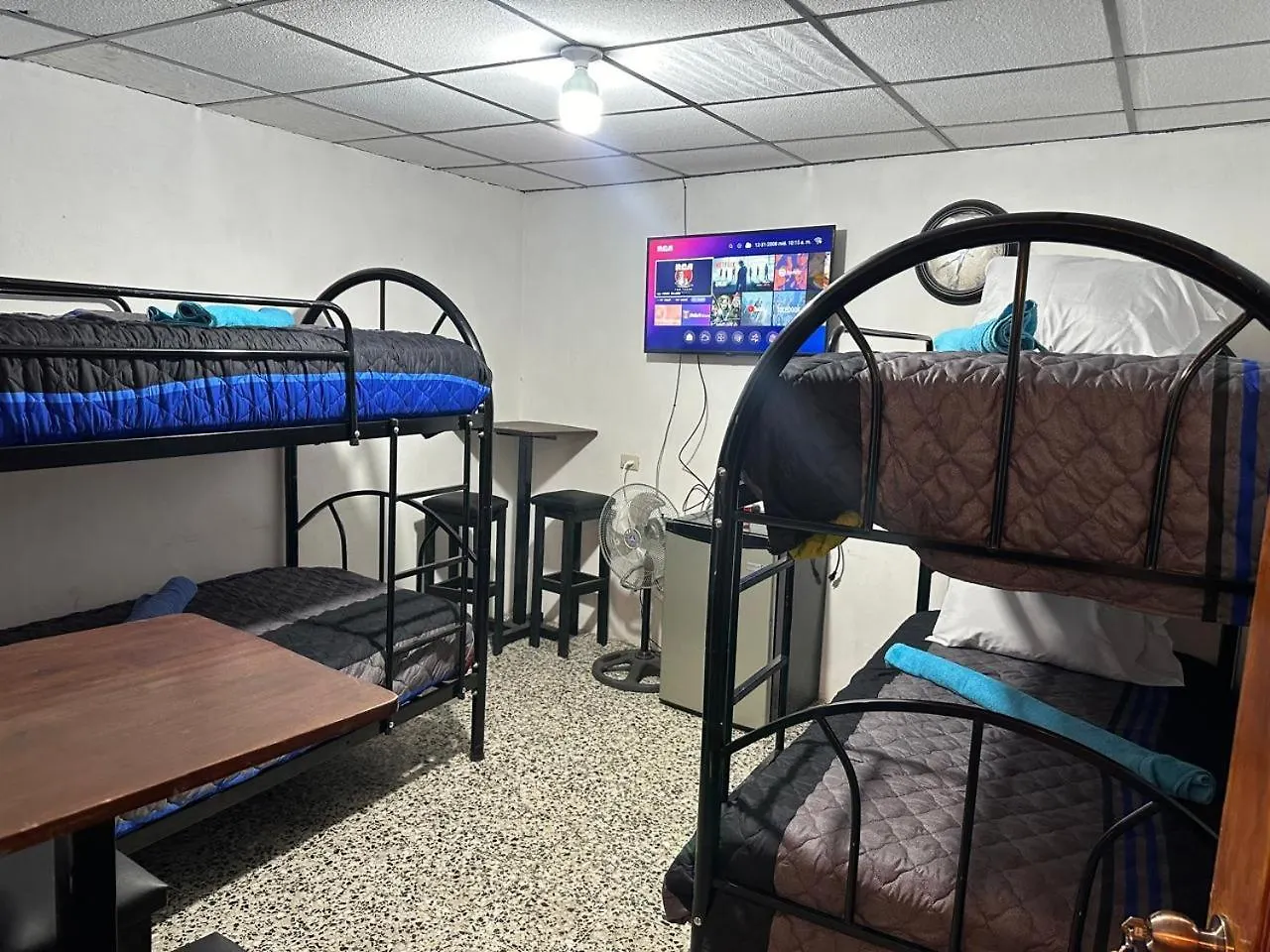 בית הארחה מלון אנטיגואה גואטמלה Hostal Casita Real